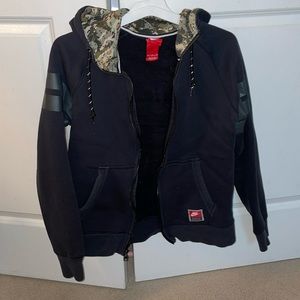 Nike hoodie size Medium for men!